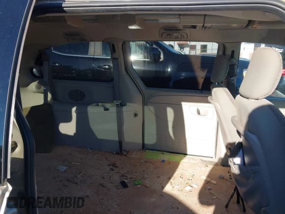 ✅ 2006 Chrysler Town & Country Touring • VIN: 2A4GP54L26R783679 • Lot: 43599692. Listed on IAAI with 87,285 mi. Free auction sales archive from the USA and detailed vehicle history report at DreamBid. Image 8.