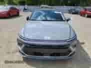 2025 Hyundai Sonata Preferred z VIN KMHL44JA2SA472208, wystawiony jako Copart lot #72082945 z przebiegiem 16 866 mil mil oraz Czysty tytuł • Clean title. Historia ofert i sprzedaży dostępna na DreamBid. Obrazek 5.