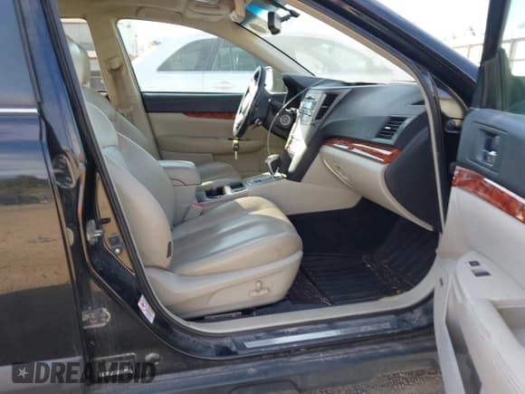 ✅ 2010 Subaru Outback Limited Power Moon • VIN: 4S4BRBKC6A3366283 • Lot: 43615890. Wystawiony na IAAI z przebiegiem 277 126 mil. Bezpłatny archiwum sprzedaży aukcyjnych z USA i szczegółowy raport historii pojazdu na DreamBid. Zdjęcie 5.