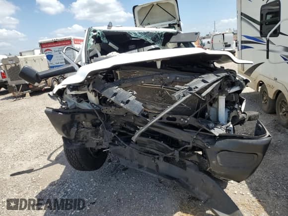 ✅ 2022 Ram 2500 • VIN: 3C7WR5AJ5NG195829 • Lot: 61677194. Wystawiony na Copart z przebiegiem Nie podano. Bezpłatny archiwum sprzedaży aukcyjnych z USA i szczegółowy raport historii pojazdu na DreamBid. Zdjęcie 5.