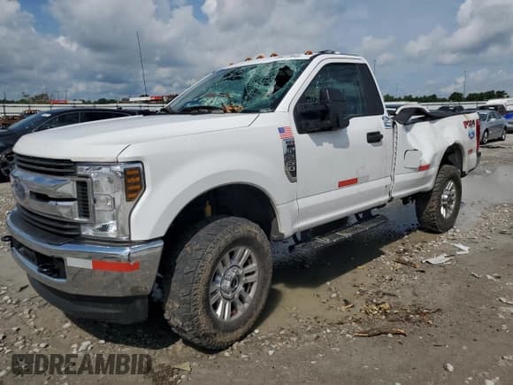 ✅ 2019 Ford F-250 XL • VIN: 1FTBF2B61KEE53375 • Lot: 60272845. Listed on Copart with Not provided. Free auction sales archive from the USA and detailed vehicle history report at DreamBid. Image 1.