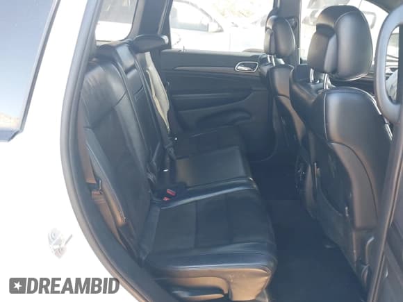 ✅ 2019 Jeep Grand Cherokee Upland • VIN: 1C4RJFAG4KC527771 • Lot: 43517774. Listed on IAAI with 90,056 mi. Free auction sales archive from the USA and detailed vehicle history report at DreamBid. Image 8.