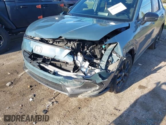 ✅ 2024 Honda HR-V Sport • VIN: 3CZRZ2H59RM757654 • Lot: 41992927. Listed on IAAI with 20,486 mi. Free auction sales archive from the USA and detailed vehicle history report at DreamBid. Image 6.