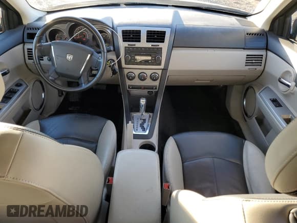 ✅ 2010 Dodge Avenger R/T • VIN: 1B3CC5FBXAN114667 • Лот: 43270755. Опубликован ранее на Copart с пробегом 85 750 миль. Бесплатный доступ к архиву аукционных продаж из США и подробный отчёт об истории автомобиля на DreamBid. Изображение 8.