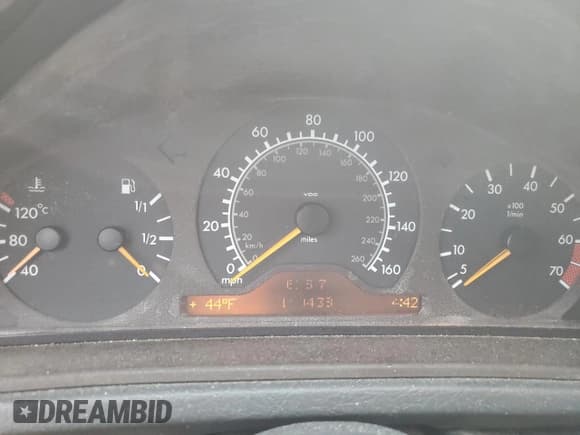 ✅ 1999 Mercedes-Benz CLK 320/430 • VIN: WDBLK65G4XT003846 • Lot: 47473455. Listed on Copart with Not provided. Free auction sales archive from the USA and detailed vehicle history report at DreamBid. Image 9.