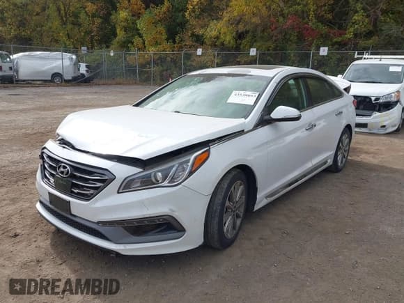 ✅ 2017 Hyundai Sonata Sport • VIN: 5NPE34AF3HH570757 • Лот: 43538053. Опубликован ранее на IAAI с пробегом 72 085 миль. Бесплатный доступ к архиву аукционных продаж из США и подробный отчёт об истории автомобиля на DreamBid. Изображение 17.