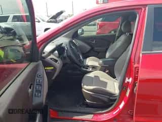 2015 Hyundai Tucson GLS with VIN KM8JT3AF3FU070668, listed as a IAAI auction lot 43282300 with 63,976 mi miles and . Bid and sale history available at DreamBid. Image 5.