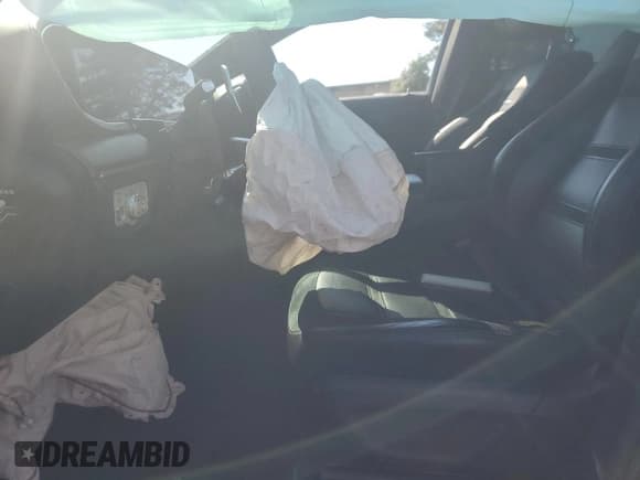 ✅ 2021 Mercedes-Benz GLE 63 S AMG • VIN: 4JGFD8KB8MA379059 • Lot: 64790225. Listed on Copart with Not provided. Free auction sales archive from the USA and detailed vehicle history report at DreamBid. Image 7.