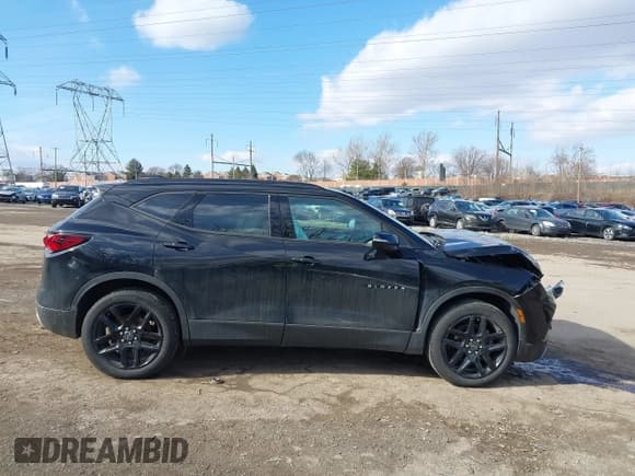 ✅ 2022 Chevrolet Blazer LT • VIN: 3GNKBJRS4NS236932 • Lot: 41521421. Wystawiony na IAAI z przebiegiem 40 225 mil. Bezpłatny archiwum sprzedaży aukcyjnych z USA i szczegółowy raport historii pojazdu na DreamBid. Zdjęcie 13.