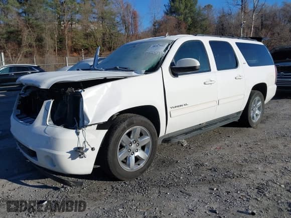 ✅ 2011 GMC Yukon XL SLT • VIN: 1GKS1KE06BR129356 • Лот: 38267941. Опубликован ранее на IAAI с пробегом 179 033 миль. Бесплатный доступ к архиву аукционных продаж из США и подробный отчёт об истории автомобиля на DreamBid. Изображение 2.