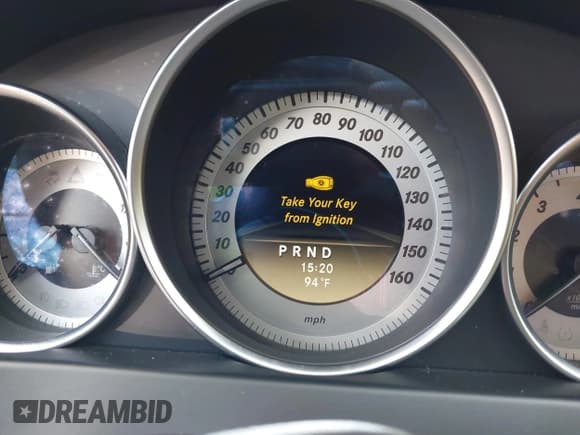 ✅ 2012 Mercedes-Benz C 300 Sport • VIN: WDDGF8BBXCR239216 • Lot: 43033772. Wystawiony na IAAI z przebiegiem 96 391 mil. Bezpłatny archiwum sprzedaży aukcyjnych z USA i szczegółowy raport historii pojazdu na DreamBid. Zdjęcie 7.