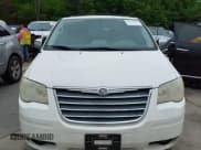 ✅ 2010 Chrysler Town & Country Touring • VIN: 2A4RR5D14AR133746 • Lot: 42116450. Listed on IAAI with 221,775 mi. Free auction sales archive from the USA and detailed vehicle history report at DreamBid. Image 6.