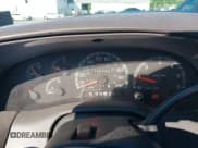 ✅ 1997 Ford F-150 • VIN: 1FTDX1726VNB57293 • Lot: 42661256. Wystawiony na IAAI z przebiegiem 130 226 mil. Bezpłatny archiwum sprzedaży aukcyjnych z USA i szczegółowy raport historii pojazdu na DreamBid. Zdjęcie 7.