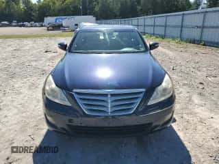 2009 Hyundai Genesis z VIN KMHGC46F39U047372, wystawiony jako Copart lot #73702234 z przebiegiem 133 143 mil mil oraz Czysty tytuł • Clean title. Historia ofert i sprzedaży dostępna na DreamBid. Obrazek 5.