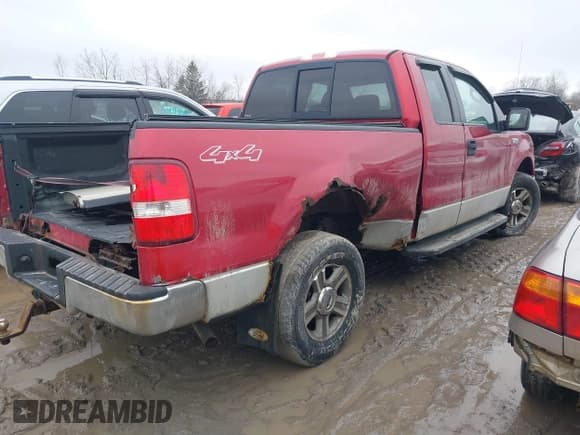 ✅ 2008 Ford F-150 XLT • VIN: 1FTPX14518FA91004 • Lot: 41664293. Wystawiony na IAAI z przebiegiem 171 860 mil. Bezpłatny archiwum sprzedaży aukcyjnych z USA i szczegółowy raport historii pojazdu na DreamBid. Zdjęcie 4.