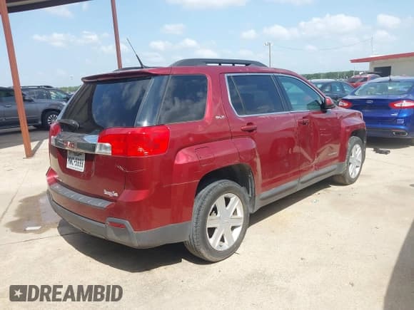 ✅ 2010 GMC Terrain SLE-2 • VIN: 2CTALDEW5A6284092 • Lot: 42538650. Wystawiony na IAAI z przebiegiem 118 379 mil. Bezpłatny archiwum sprzedaży aukcyjnych z USA i szczegółowy raport historii pojazdu na DreamBid. Zdjęcie 4.