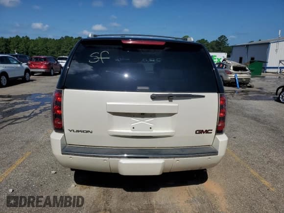 ✅ 2013 GMC Yukon Denali • VIN: 1GKS1EEF7DR289044 • Лот: 65395205. Опубликован ранее на Copart с пробегом 150 515 миль. Бесплатный доступ к архиву аукционных продаж из США и подробный отчёт об истории автомобиля на DreamBid. Изображение 6.