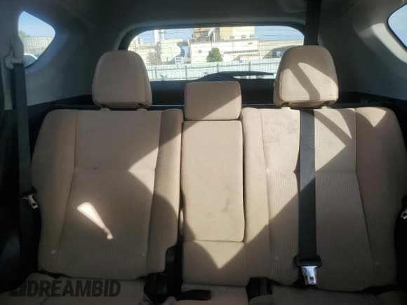 ✅ 2013 Toyota RAV4 XLE • VIN: 2T3WFREV7DW012035 • Lot: 92218725. Listed on Copart with 105,093 mi. Free auction sales archive from the USA and detailed vehicle history report at DreamBid. Image 10.