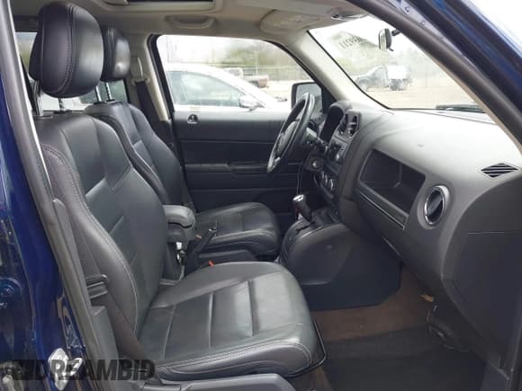 ✅ 2015 Jeep Patriot Latitude • VIN: 1C4NJRFB5FD270374 • Лот: 42039211. Опубликован ранее на IAAI с пробегом 106 665 миль. Бесплатный доступ к архиву аукционных продаж из США и подробный отчёт об истории автомобиля на DreamBid. Изображение 5.