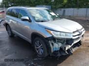 ✅ 2017 Toyota Highlander XLE • VIN: 5TDJZRFH4HS403774 • Lot: 43054652. Listed on IAAI with 97,859 mi. Free auction sales archive from the USA and detailed vehicle history report at DreamBid. Image 1.
