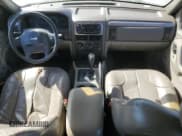 ✅ 2001 Jeep Grand Cherokee Laredo • VIN: 1J4GX48S51C690961 • Lot: 86490745. Listed on Copart with 201,969 mi. Free auction sales archive from the USA and detailed vehicle history report at DreamBid. Image 8.