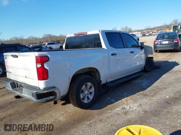 ✅ 2019 Chevrolet Silverado 1500 Work Truck • VIN: 3GCPWAEH5KG194797 • Lot: 41214070. Wystawiony na IAAI z przebiegiem Nie podano. Bezpłatny archiwum sprzedaży aukcyjnych z USA i szczegółowy raport historii pojazdu na DreamBid. Zdjęcie 4.