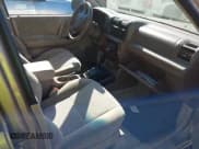 ✅ 2001 Isuzu Rodeo S • VIN: 4S2CK58W414322118 • Лот: 41496624. Опубликован ранее на IAAI с пробегом 244 189 миль. Бесплатный доступ к архиву аукционных продаж из США и подробный отчёт об истории автомобиля на DreamBid. Изображение 5.