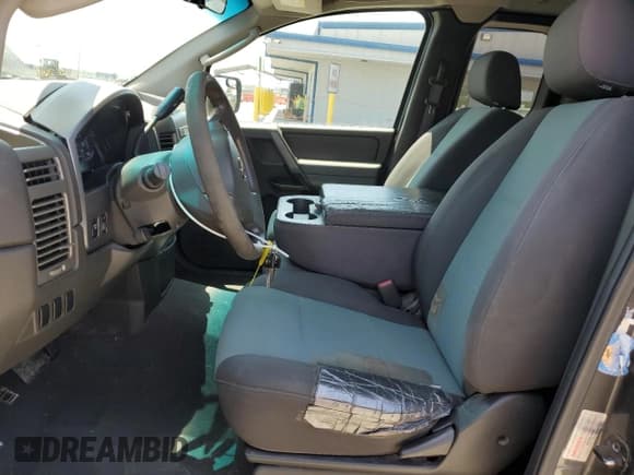 ✅ 2005 Nissan Titan SE • VIN: 1N6AA06AX5N555112 • Лот: 60567975. Опубликован ранее на Copart с пробегом 289 585 миль. Бесплатный доступ к архиву аукционных продаж из США и подробный отчёт об истории автомобиля на DreamBid. Изображение 7.