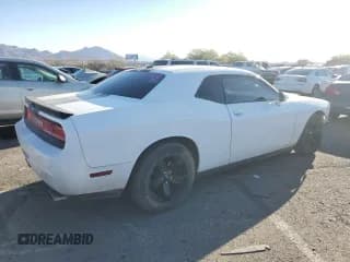 ✅ 2013 Dodge Challenger R/T • VIN: 2C3CDYBTXDH641976 • Lot: 81289034. Wystawiony na Copart z przebiegiem 121 123 mil. Bezpłatny archiwum sprzedaży aukcyjnych z USA i szczegółowy raport historii pojazdu na DreamBid. Zdjęcie 3.