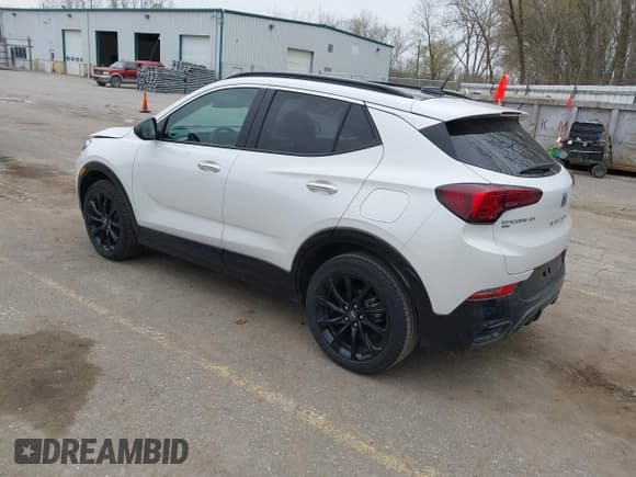 ✅ 2024 Buick Encore GX Sport Touring • VIN: KL4AMESL6RB011206 • Lot: 42092669. Wystawiony na IAAI z przebiegiem 18 282 mil. Bezpłatny archiwum sprzedaży aukcyjnych z USA i szczegółowy raport historii pojazdu na DreamBid. Zdjęcie 3.