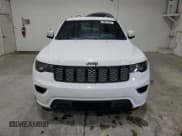 ✅ 2020 Jeep Grand Cherokee Altitude • VIN: 1C4RJEAG4LC246341 • Lot: 61196415. Wystawiony na Copart z przebiegiem 121 272 mil. Bezpłatny archiwum sprzedaży aukcyjnych z USA i szczegółowy raport historii pojazdu na DreamBid. Zdjęcie 5.