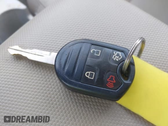 ✅ 2009 Mercury Mariner • VIN: 4M2CU81789KJ23746 • Lot: 42431820. Listed on IAAI with 215,671 mi. Free auction sales archive from the USA and detailed vehicle history report at DreamBid. Image 12.