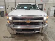 ✅ 2017 Chevrolet Silverado 2500HD Work Truck • VIN: 1GC2KUEG7HZ297713 • Lot: 49738265. Wystawiony na Copart z przebiegiem 142 889 mil. Bezpłatny archiwum sprzedaży aukcyjnych z USA i szczegółowy raport historii pojazdu na DreamBid. Zdjęcie 5.