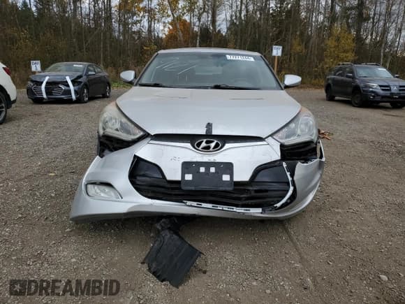 ✅ 2013 Hyundai Veloster w/Gray Int • VIN: KMHTC6AD3DU109121 • Lot: 77271244. Wystawiony na Copart z przebiegiem Nie podano. Bezpłatny archiwum sprzedaży aukcyjnych z USA i szczegółowy raport historii pojazdu na DreamBid. Zdjęcie 5.