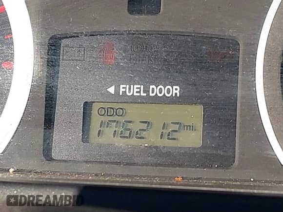 2005 Hyundai Santa Fe GLS z VIN KM8SC13D25U938582, wystawiony jako IAAI lot #41283607 z przebiegiem 176 212 mil mil oraz . Historia ofert i sprzedaży dostępna na DreamBid. Obrazek 15.