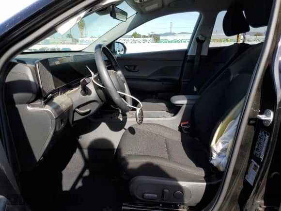 2024 Hyundai Kona SEL with VIN KM8HB3ABXRU059895, listed as a Copart auction lot 81339754 with 8,885 mi miles and Salvage title. Bid and sale history available at DreamBid. Image 7.