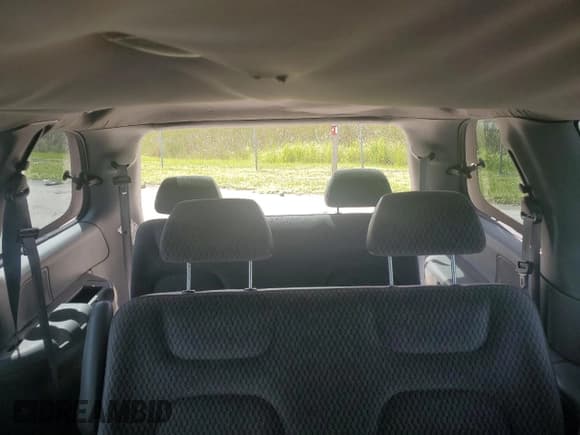 ✅ 1999 Plymouth Voyager • VIN: 2P4FP25B1XR160654 • Lot: 65941174. Wystawiony na Copart z przebiegiem Nie podano. Bezpłatny archiwum sprzedaży aukcyjnych z USA i szczegółowy raport historii pojazdu na DreamBid. Zdjęcie 10.