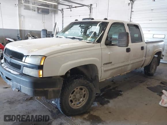 ✅ 2003 Chevrolet Silverado 2500HD LT3 • VIN: 1GCHK23G83F117215 • Лот: 41366957. Опубликован ранее на IAAI с пробегом 225 907 миль. Бесплатный доступ к архиву аукционных продаж из США и подробный отчёт об истории автомобиля на DreamBid. Изображение 2.