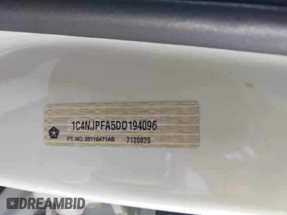 ✅ 2013 Jeep Patriot Latitude • VIN: 1C4NJPFA5DD194096 • Lot: 43007485. Listed on IAAI with 81,458 mi. Free auction sales archive from the USA and detailed vehicle history report at DreamBid. Image 9.