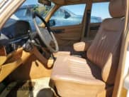 ✅ 1987 Mercedes-Benz 300 SDL • VIN: WDBCB25D7HA312660 • Lot: 91036315. Wystawiony na Copart z przebiegiem 58 515 mil. Bezpłatny archiwum sprzedaży aukcyjnych z USA i szczegółowy raport historii pojazdu na DreamBid. Zdjęcie 7.