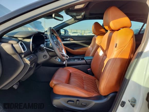 ✅ 2019 Nissan Maxima Platinum • VIN: 1N4AA6AV9KC374211 • Lot: 82640895. Wystawiony na Copart z przebiegiem 76 659 mil. Bezpłatny archiwum sprzedaży aukcyjnych z USA i szczegółowy raport historii pojazdu na DreamBid. Zdjęcie 7.