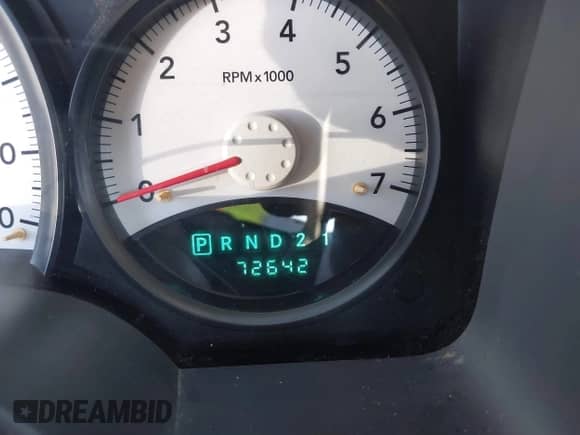 2008 Dodge Dakota ST z VIN 1D7HE22K58S517654, wystawiony jako IAAI lot #42911374 z przebiegiem 72 642 mil mil oraz . Historia ofert i sprzedaży dostępna na DreamBid. Obrazek 16.