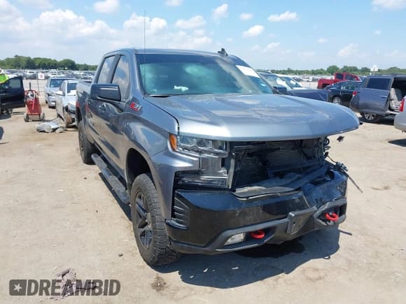 ✅ 2019 Chevrolet Silverado 1500 LT Trail Boss • VIN: 3GCPYFED3KG218678 • Лот: 42990204. Опубликован ранее на IAAI с пробегом 104 834 миль. Бесплатный доступ к архиву аукционных продаж из США и подробный отчёт об истории автомобиля на DreamBid. Изображение 1.