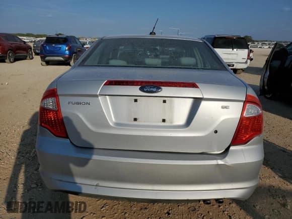 ✅ 2010 Ford Fusion SE • VIN: 3FAHP0HA8AR162977 • Lot: 89566215. Wystawiony na Copart z przebiegiem 129 854 mil. Bezpłatny archiwum sprzedaży aukcyjnych z USA i szczegółowy raport historii pojazdu na DreamBid. Zdjęcie 6.