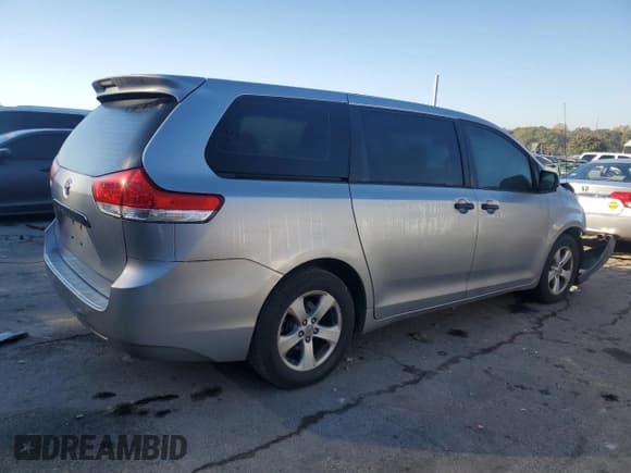 ✅ 2012 Toyota Sienna • VIN: 5TDZK3DC0CS250752 • Lot: 91078785. Listed on Copart with 151,373 mi. Free auction sales archive from the USA and detailed vehicle history report at DreamBid. Image 3.