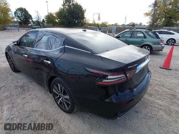✅ 2019 Nissan Maxima SV • VIN: 1N4AA6AV5KC380958 • Lot: 43550953. Listed on IAAI with 120,954 mi. Free auction sales archive from the USA and detailed vehicle history report at DreamBid. Image 3.