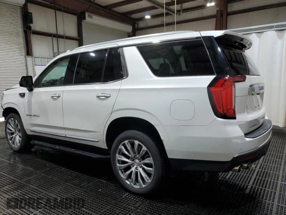 ✅ 2021 GMC Yukon Denali • VIN: 1GKS2DKL5MR450850 • Лот: 80213955. Опубликован ранее на Copart с пробегом 40 698 миль. Бесплатный доступ к архиву аукционных продаж из США и подробный отчёт об истории автомобиля на DreamBid. Изображение 2.