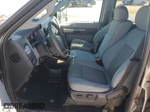 ✅ 2014 Ford F-250 Lariat • VIN: 1FT7W2BT1EEB05821 • Lot: 92122035. Listed on Copart with 192,676 mi. Free auction sales archive from the USA and detailed vehicle history report at DreamBid. Image 7.