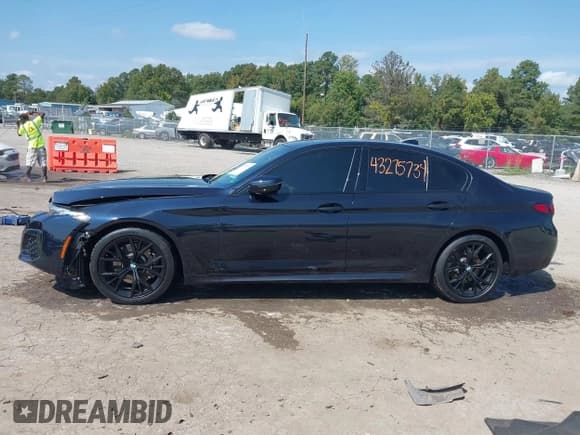 ✅ 2021 BMW 5 Series 530i • VIN: WBA53BH09MWX07868 • Lot: 43275734. Listed on IAAI with Not provided. Free auction sales archive from the USA and detailed vehicle history report at DreamBid. Image 14.