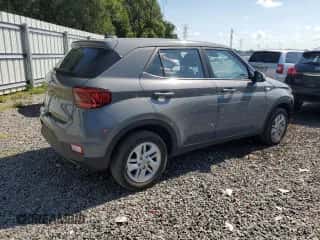 2021 Hyundai Venue SE с VIN KMHRB8A3XMU073329, выставлен на аукционе Copart как лот 56090374 с пробегом 21 219 миль миль и На запчасти • Non repairable. История ставок и продаж доступна на DreamBid. Изображение 3.